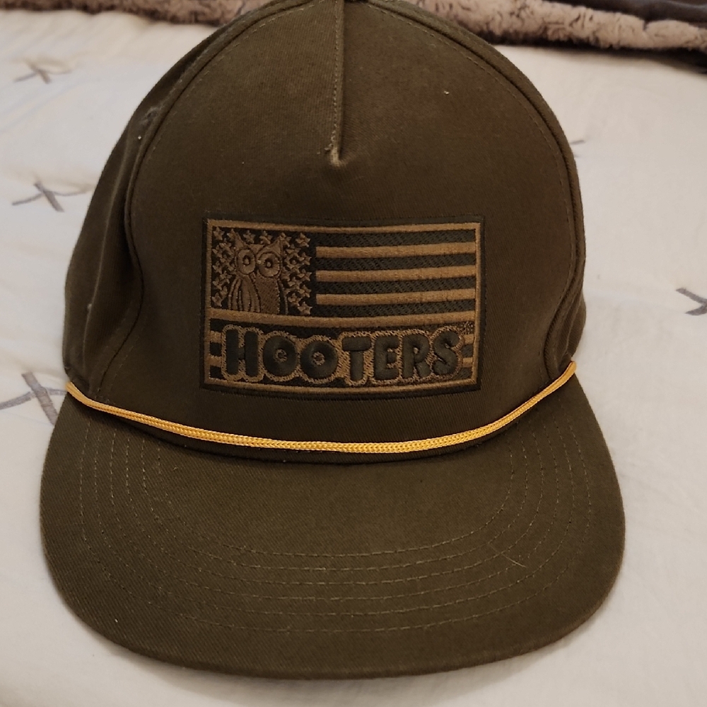 Hooters Trucker Hat Army Green